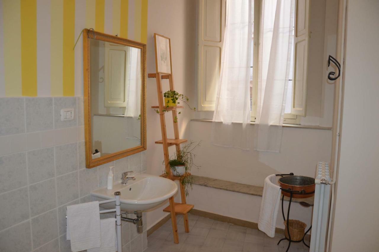 Casa Ciri Bed & Breakfast Foligno Exterior foto